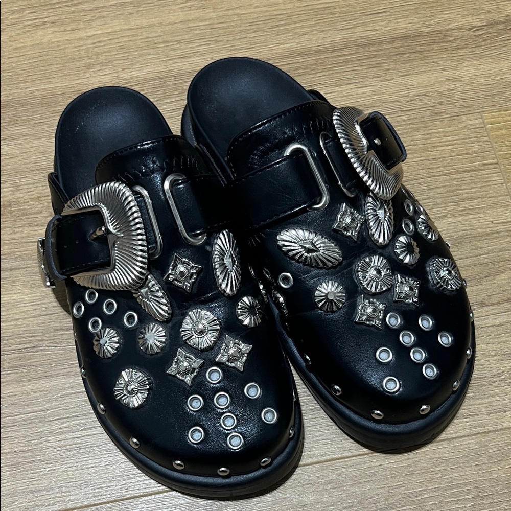 Stylish Black Clogs W/ Silver Metal Embellishments
